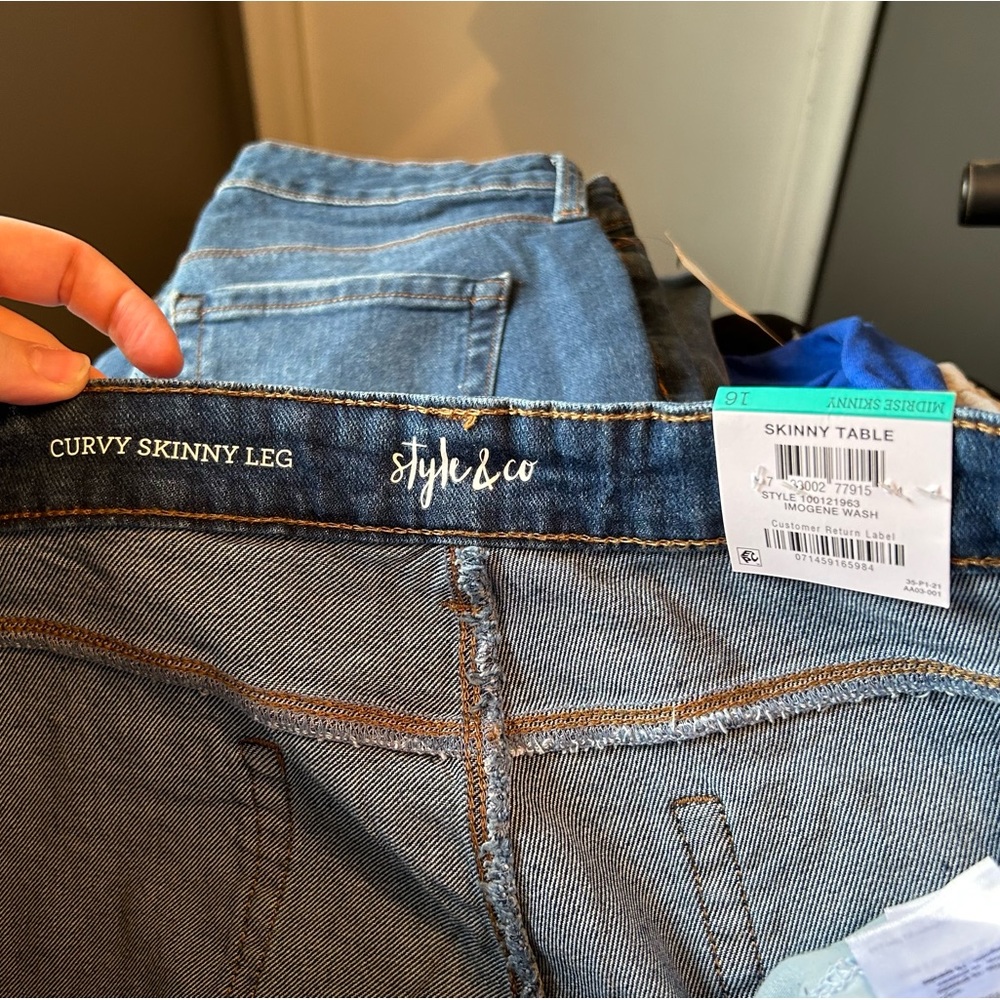 NWT Style & Co 16 Curvy Mid Rise Blue Denim Distressed Skinny Full Length Jeans! - Picture 7 of 11
